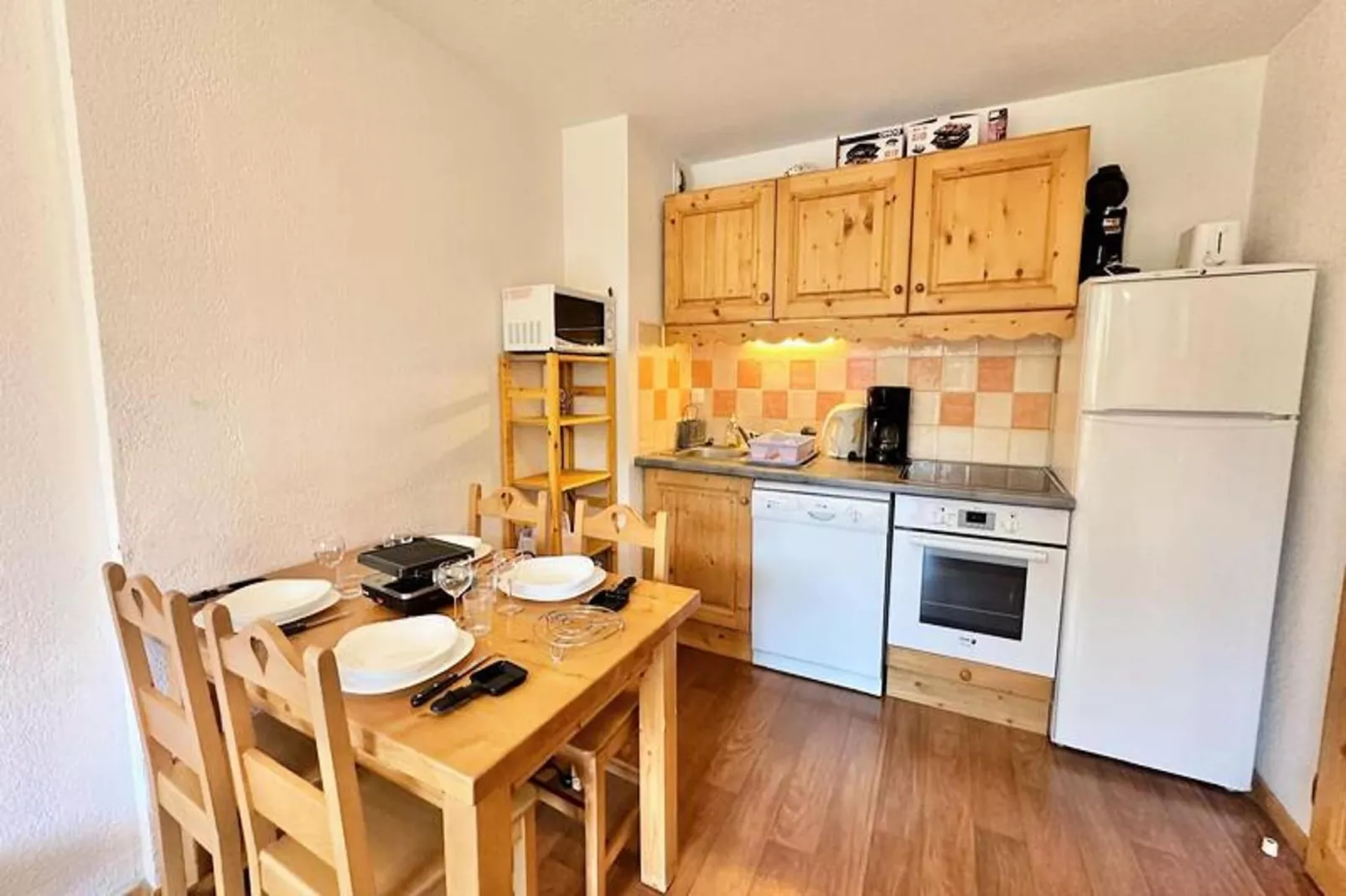 Résidence Ecrins Des Neiges - Eetkamer