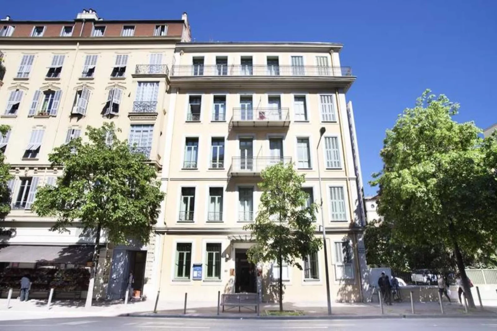 Appart'hôtel Odalys Palais Rossini-Buitenkant zomer