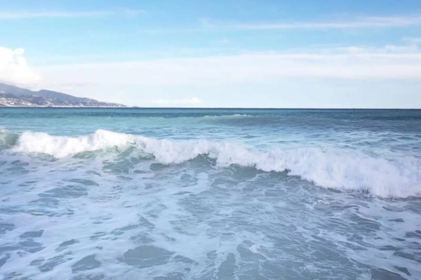 06bq : Studio &agrave; Deux Pas Des Plages-Image-tags.