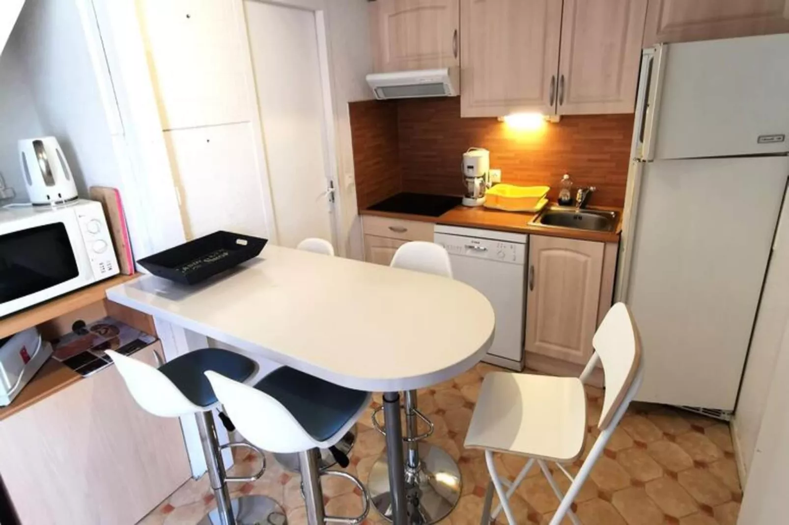 Résidence Equateur-Eetkamer