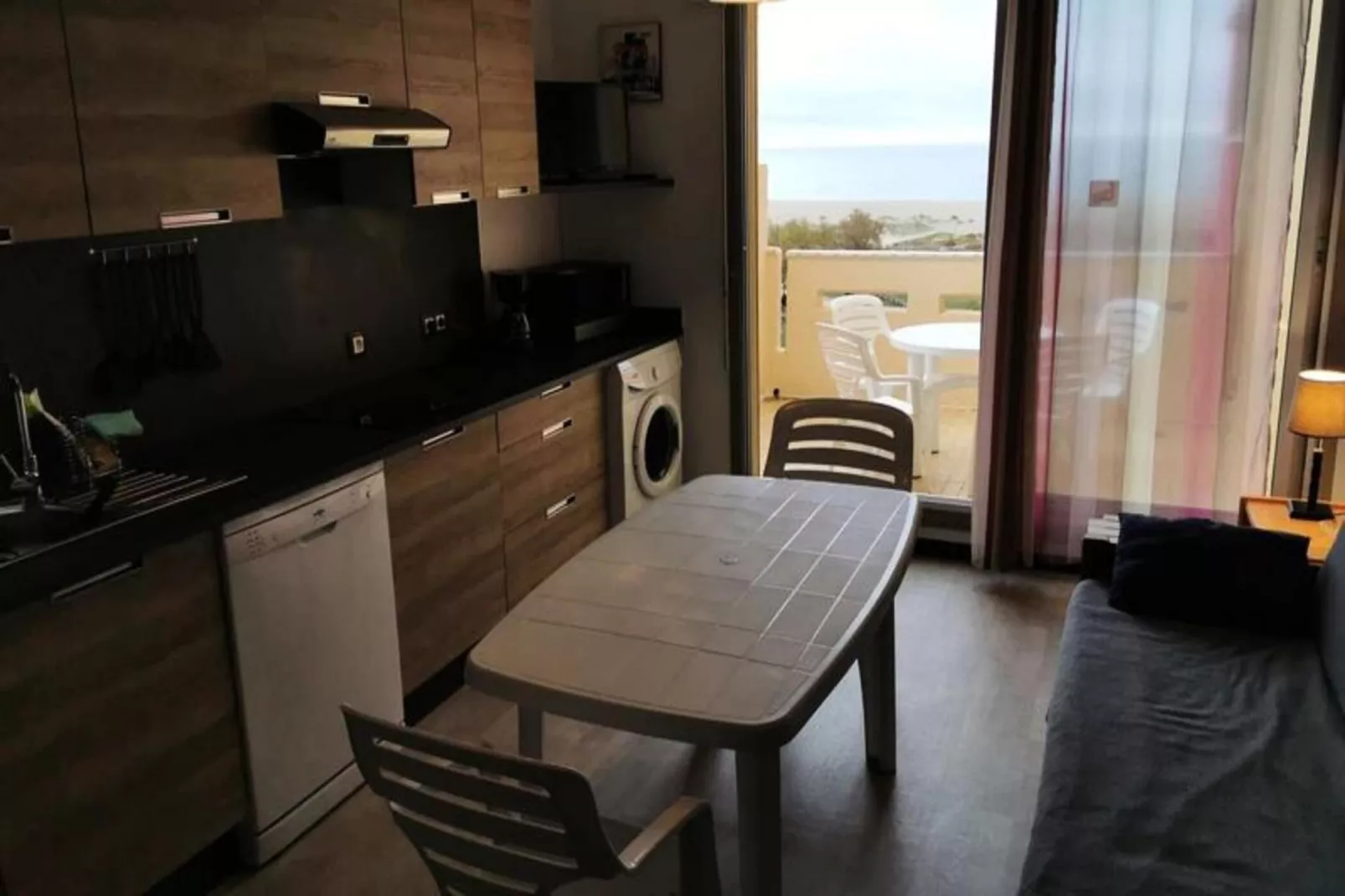 Résidence Les Nefs Des Sables-Eetkamer