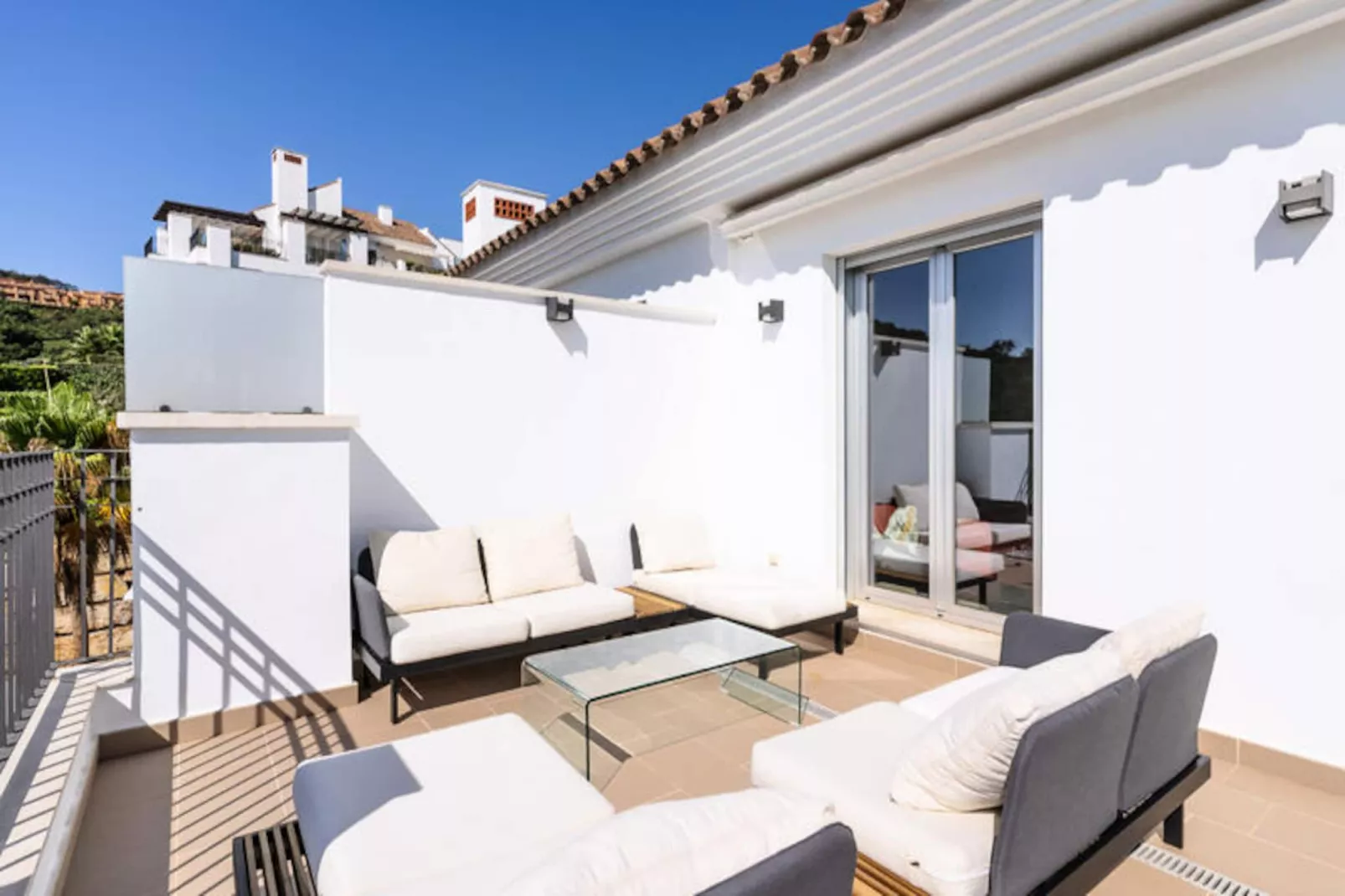 Appartements à Ojen-Image-tags.