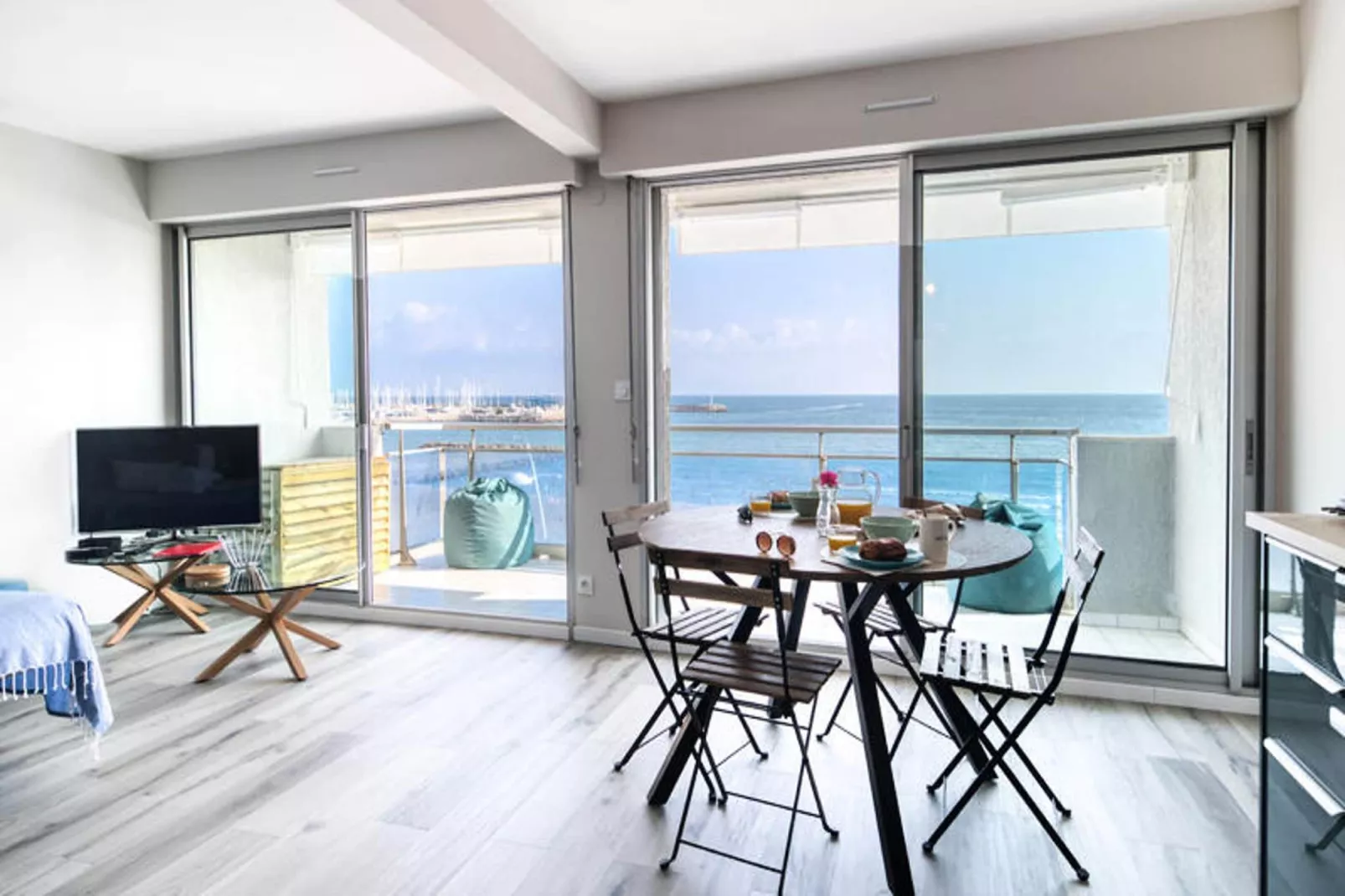 Appartements à Palavas-les-Flots-Eetkamer