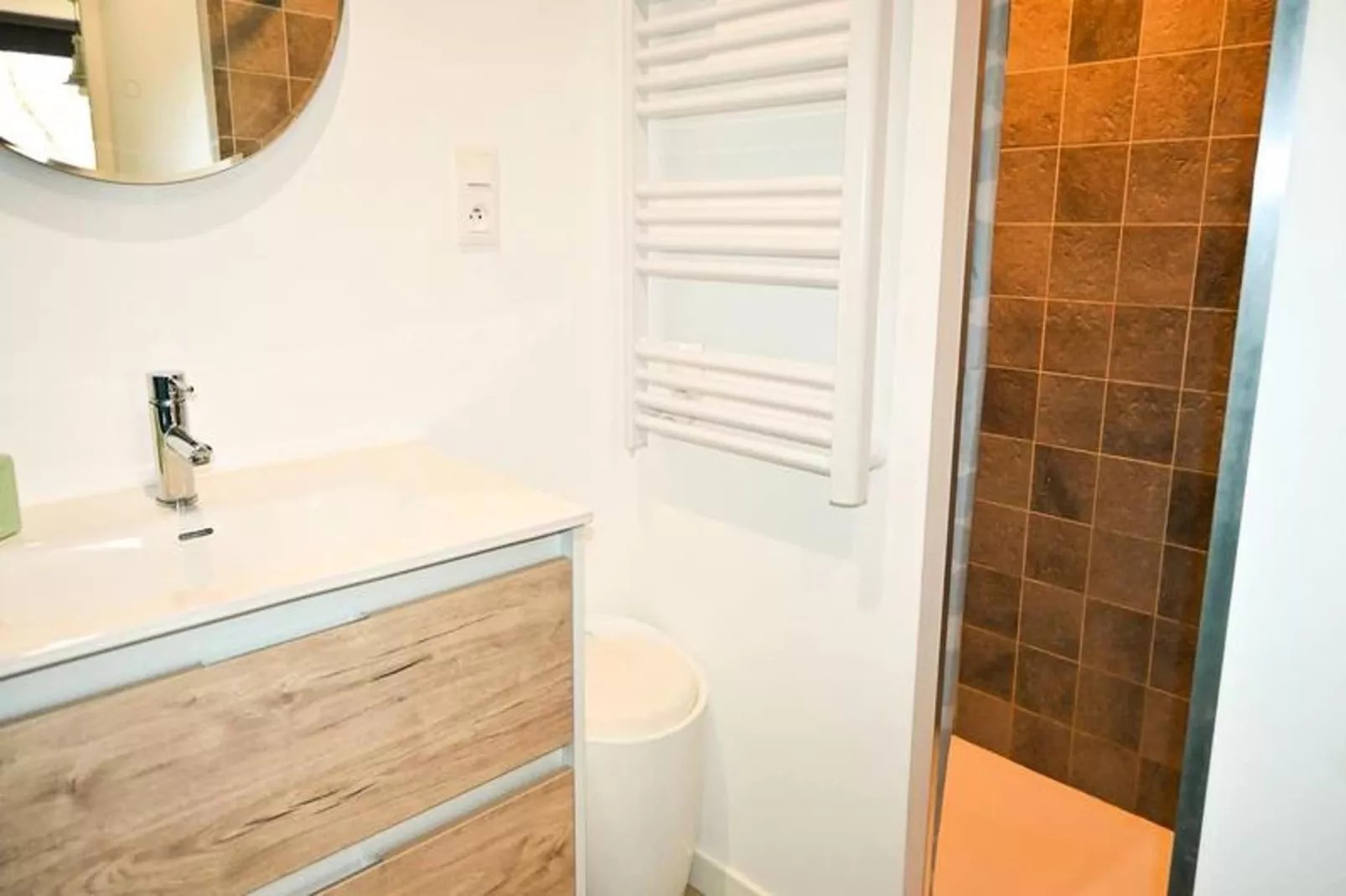 Maison à Penvénan-Badkamer