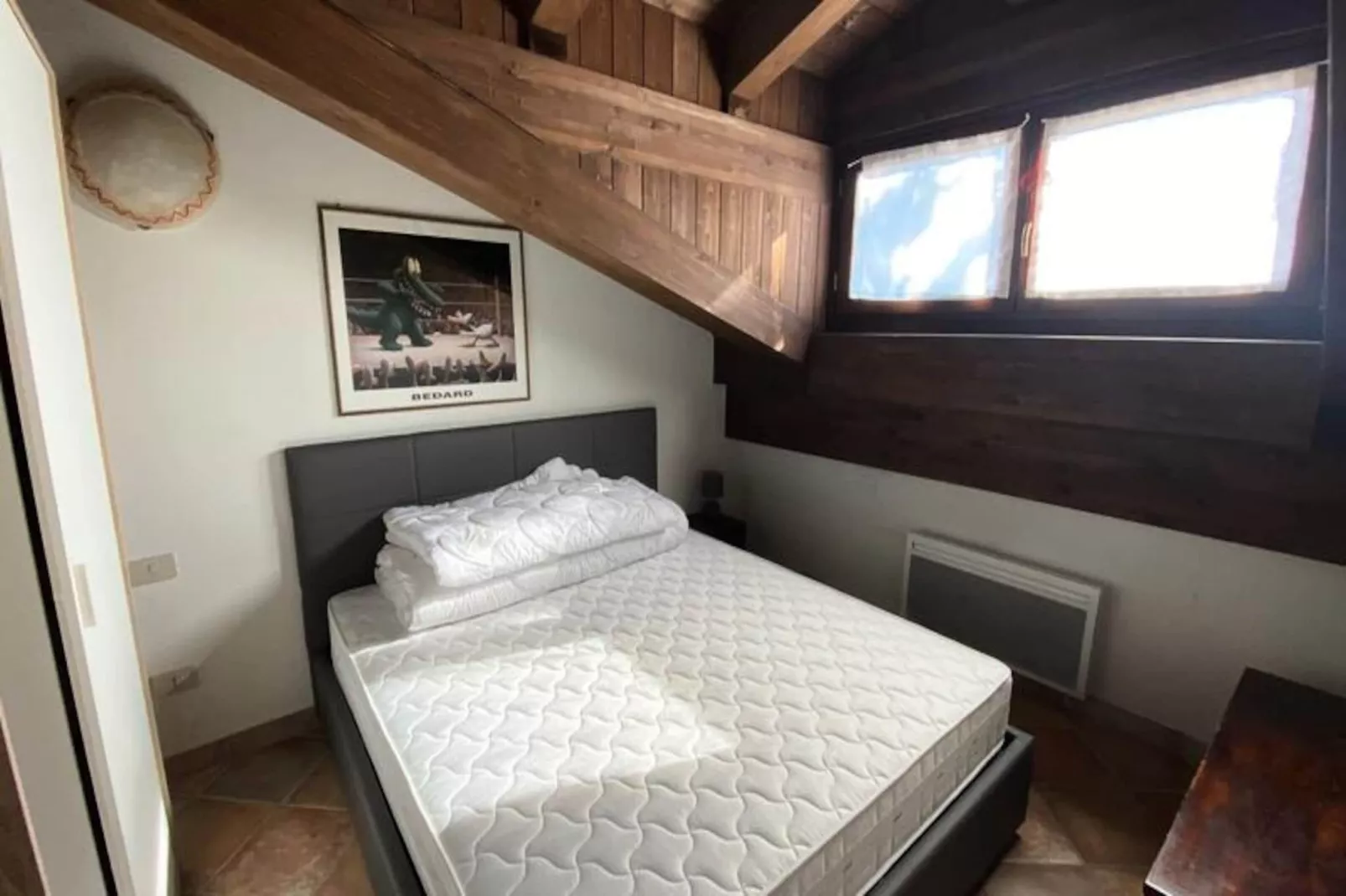 Chalet Carlines-Image-tags.