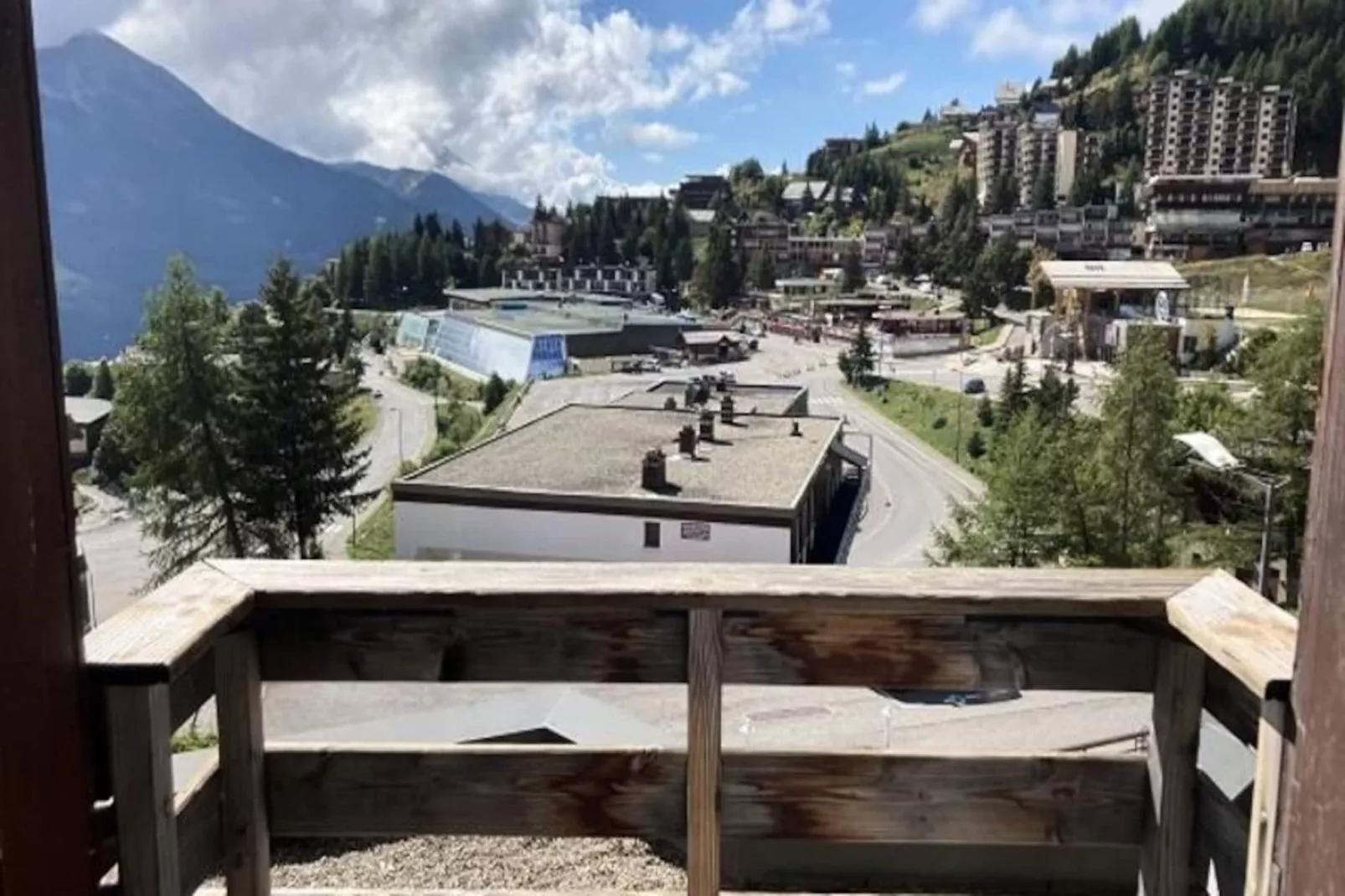 Résidence Rond-point-pistes I-Image-tags.