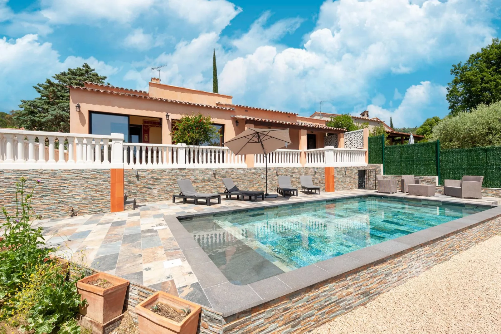 VILLA JEN'UKA-Zwembad