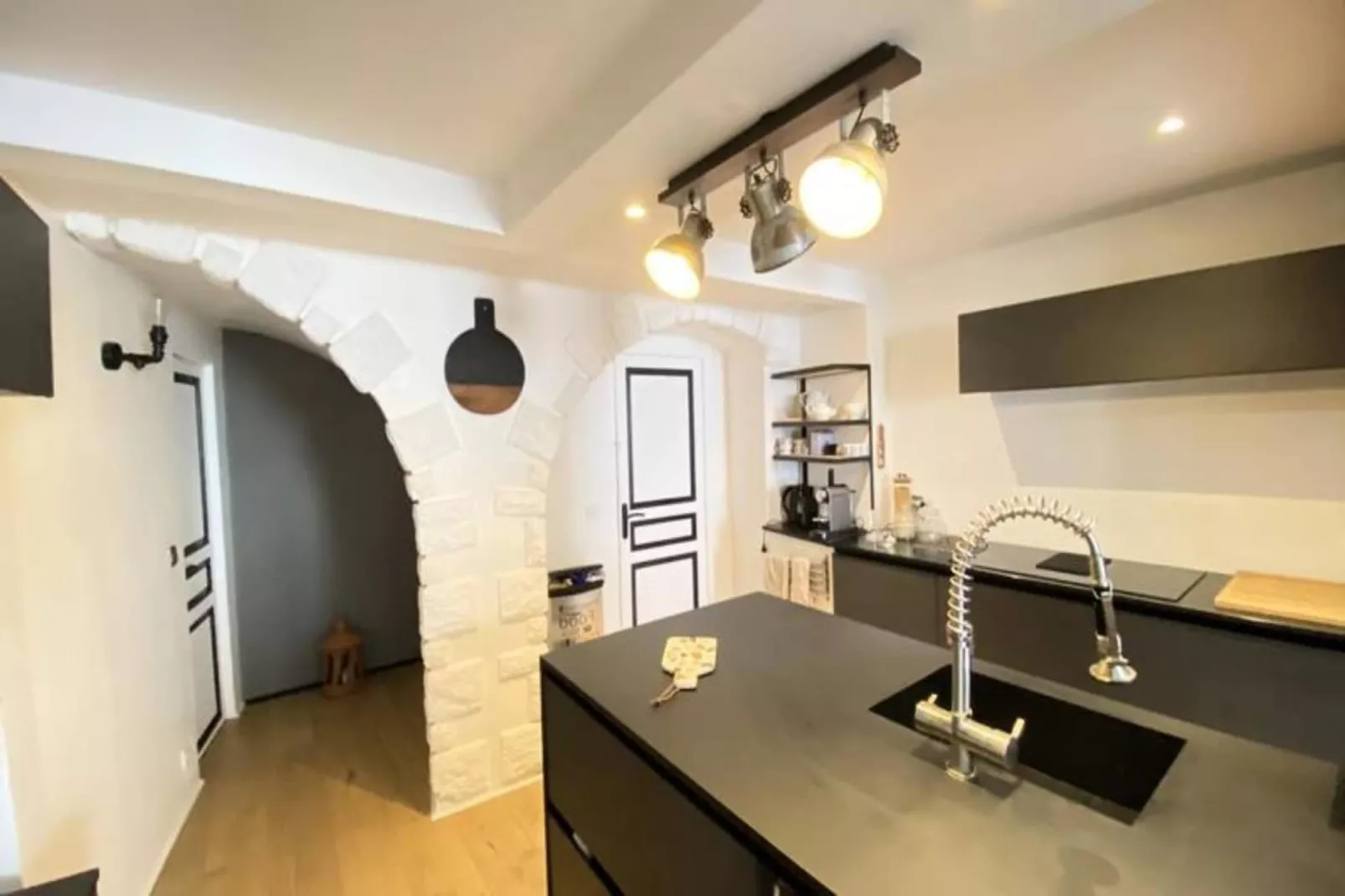 06bx : Superbe Loft - 100m2 - 6 Personnes-Buitenkant zomer