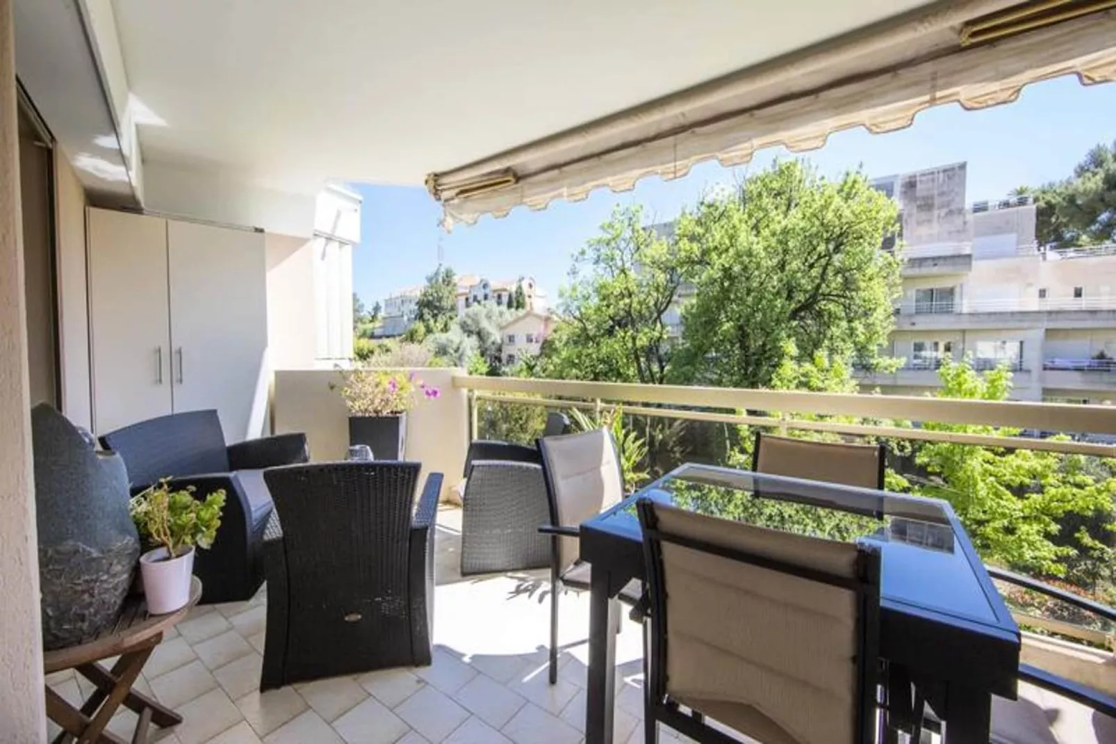 Résidence Coup De Coeur Id&eacute;al Congres Et Vacances ❤live In Villa Parador❤-Buitenkant zomer