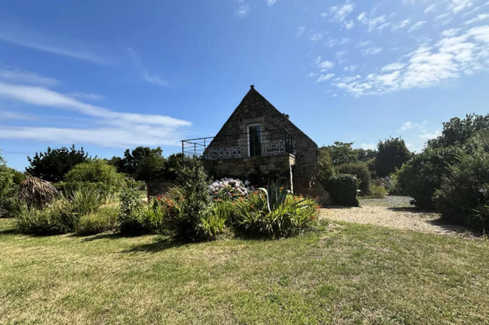 Maison à Plougrescant-Image-tags.