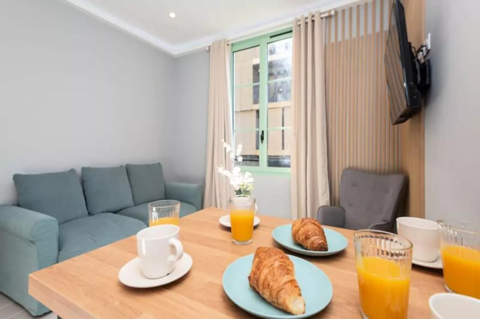 Appartement Moderne - Promenade Des Anglais à Nice-Image-tags.