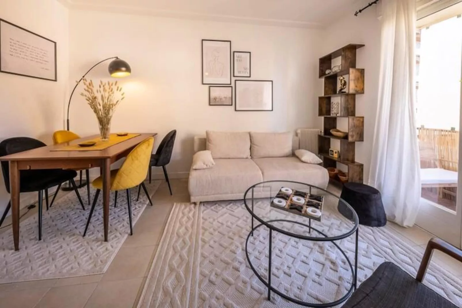 06b - Beau 2 Pi&egrave;ces R&eacute;nov&eacute; Avec Terrasse Vue Mer-Image-tags.