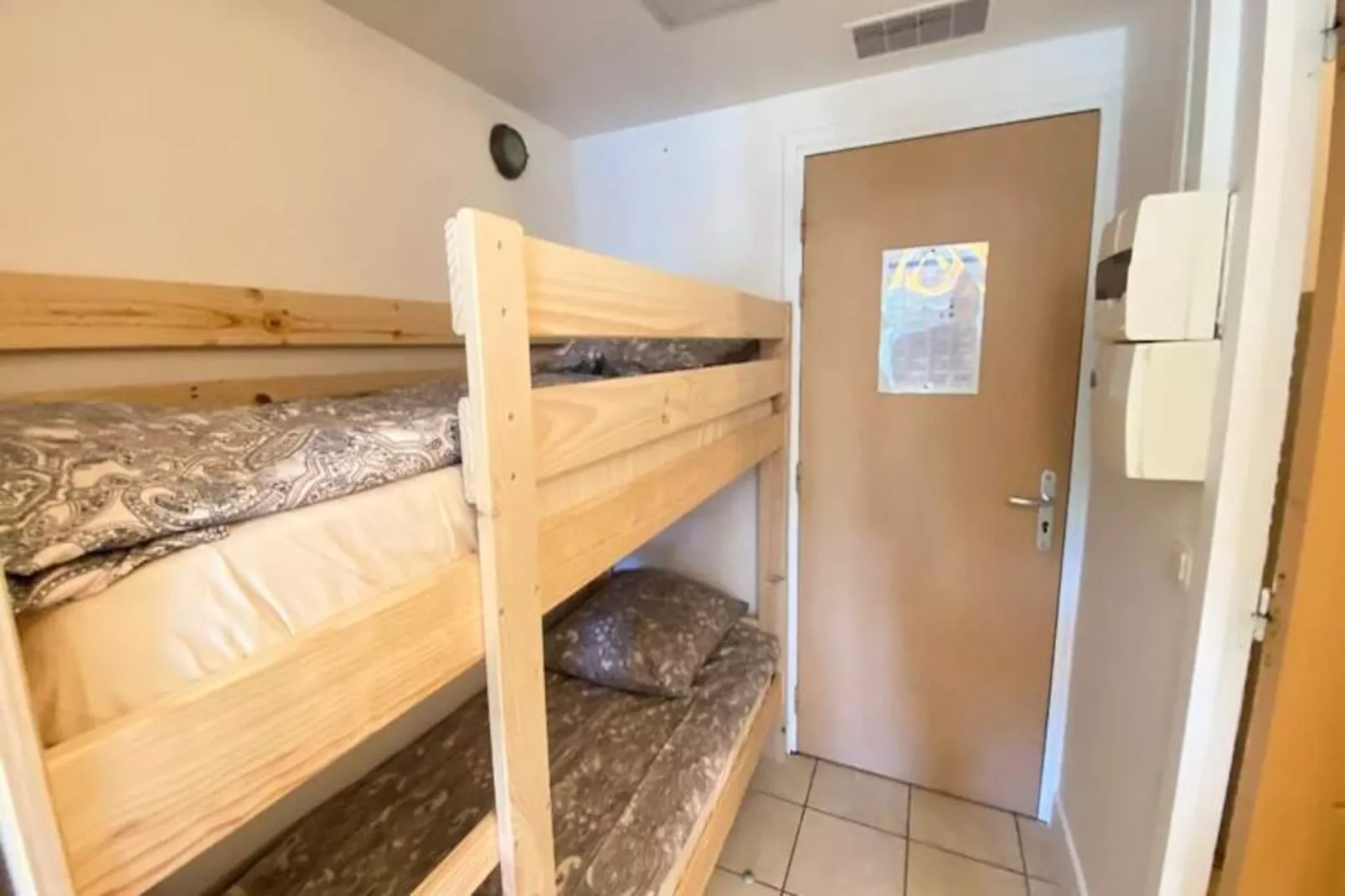 06u - Beau Studio En R&eacute;sidence - Piscine Et Tennis-Image-tags.