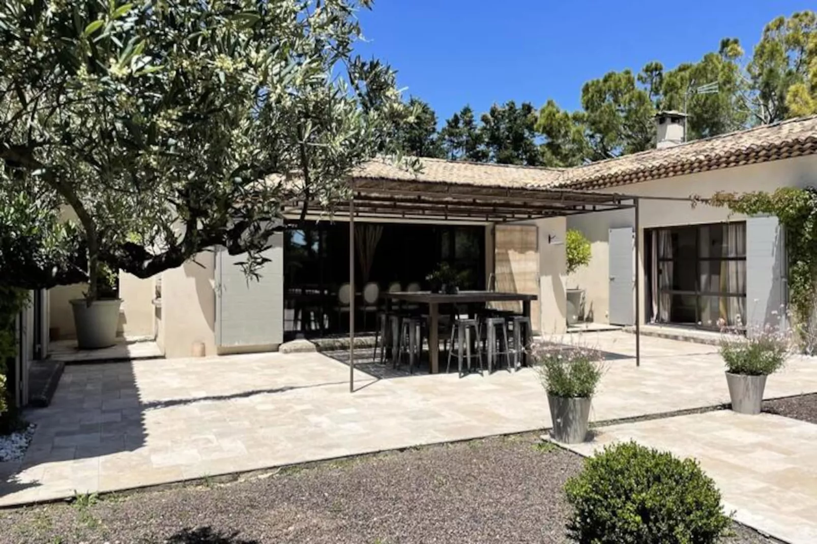 Belle Villa Contemporaine, Piscine Et Grand Jardin-Image-tags.