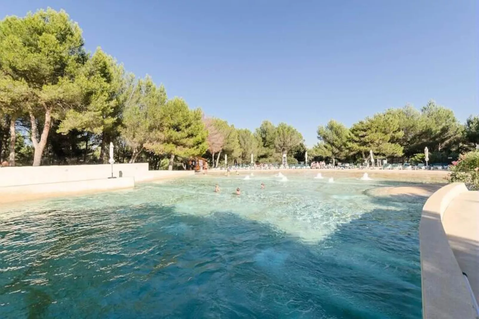 Les Mas et Villas de Pont Royal en Provence - maeva Home-Image-tags.