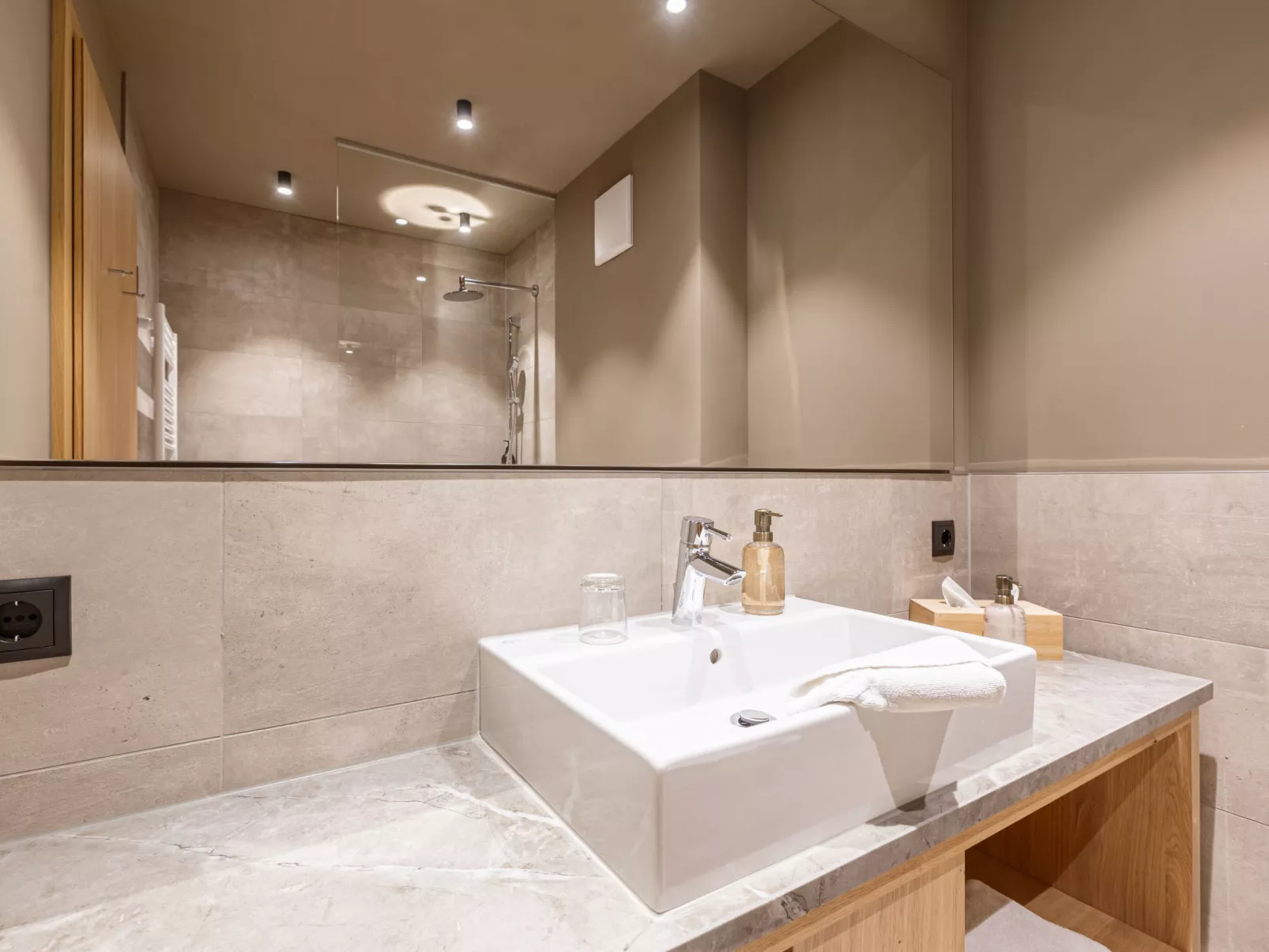 Superior mit 2SZ für 4 Personen-Binnen