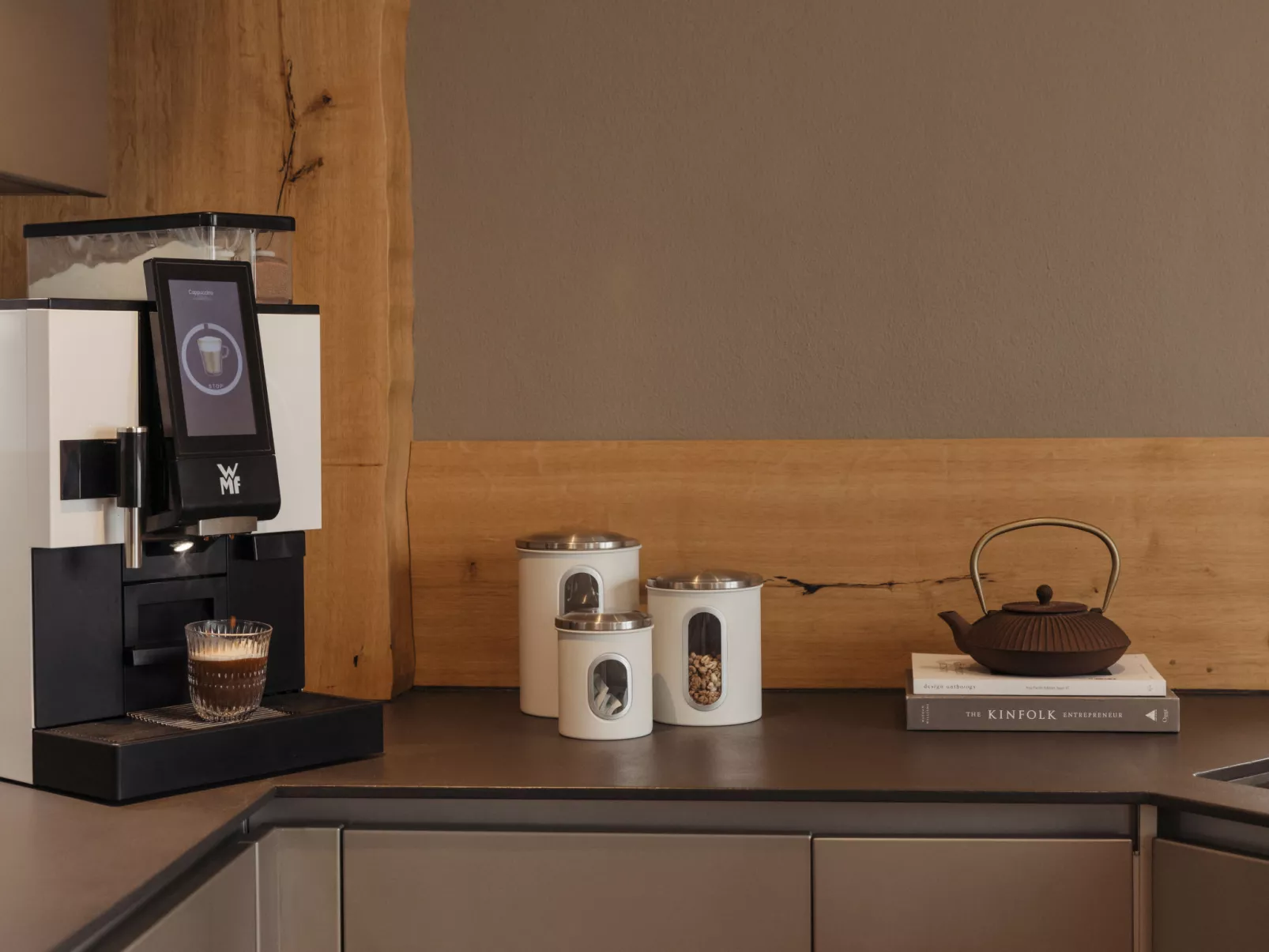 Royal Mountain Lodge-Binnen