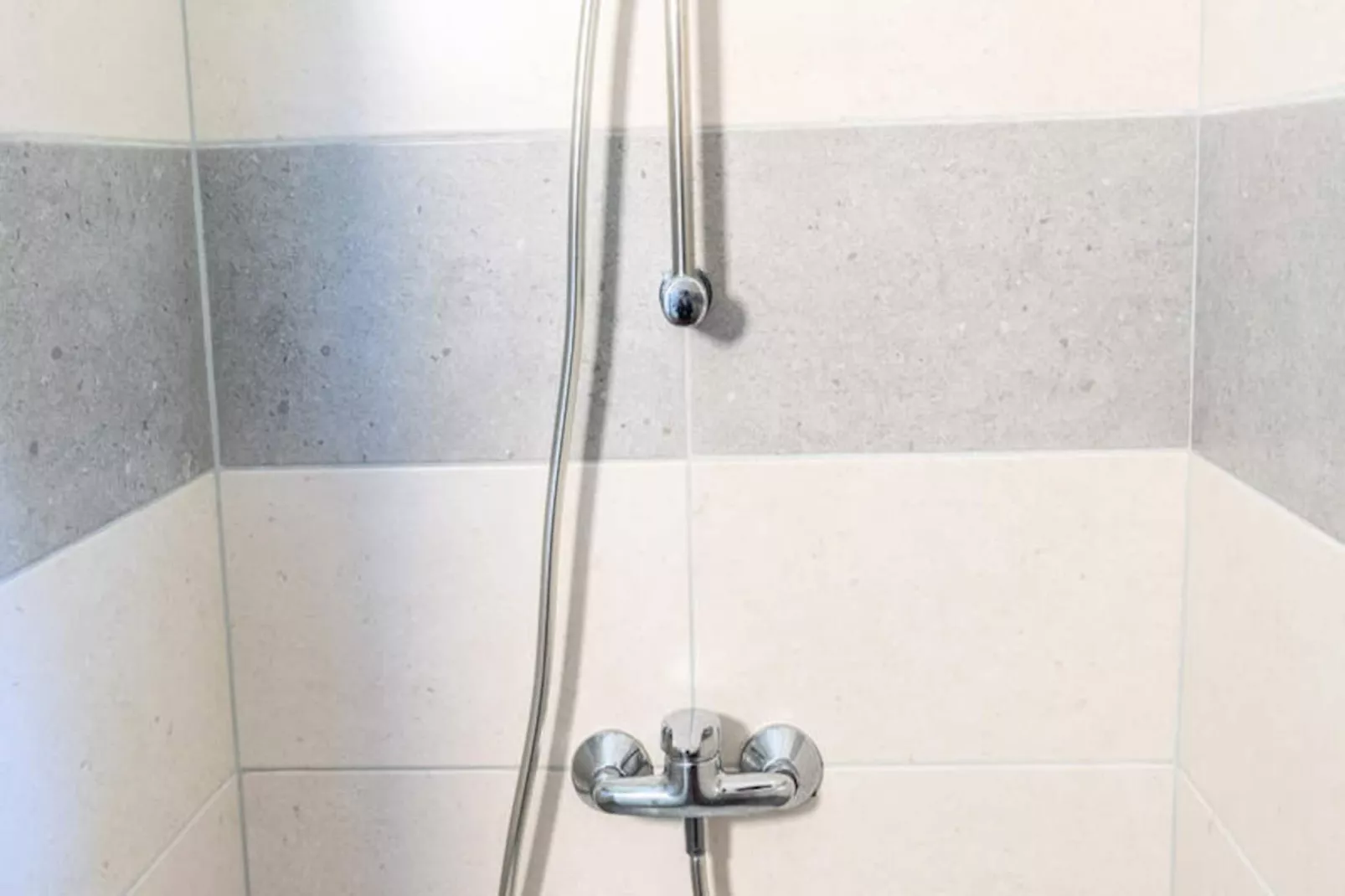 Appartements à Châteauneuf-de-Randon-Image-tags.