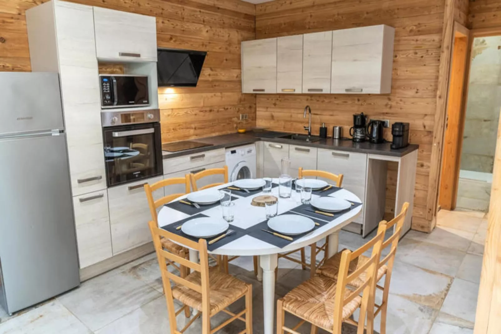 Résidence Pramouton-Eetkamer