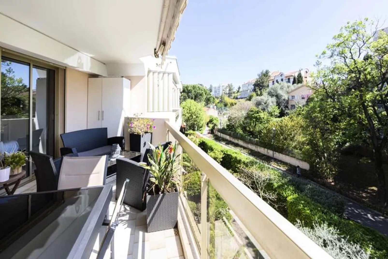 Résidence Coup De Coeur Id&eacute;al Congres Et Vacances ❤live In Villa Parador❤-Buitenkant zomer