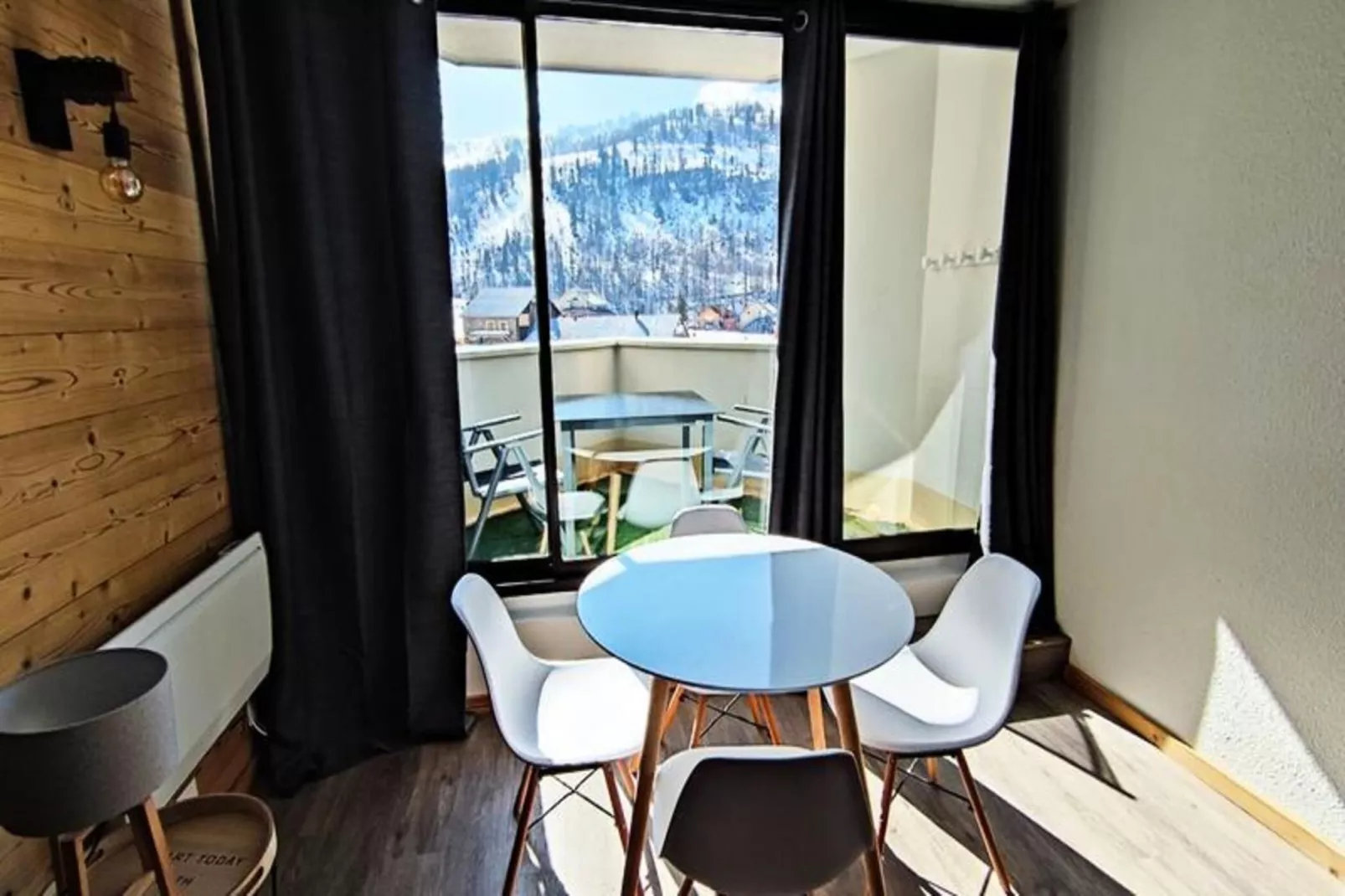 Résidence Vermeil D10-Buitenkant zomer