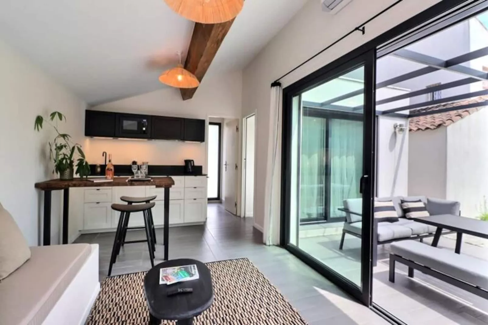 La Cabane Du Cap : Maisonnette &agrave; Aix-Image-tags.