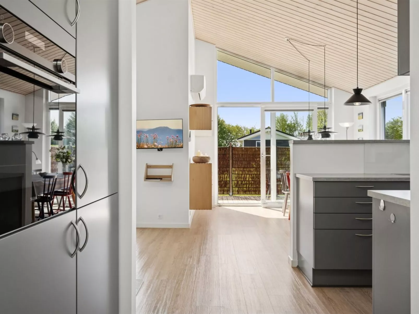 "Snari" - 700m from the sea-Binnen