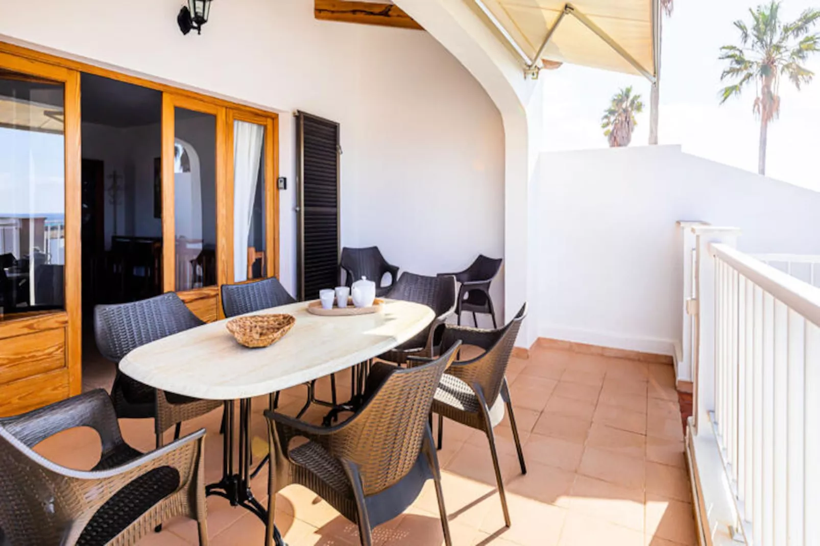 Maison à Son Bou-Image-tags.