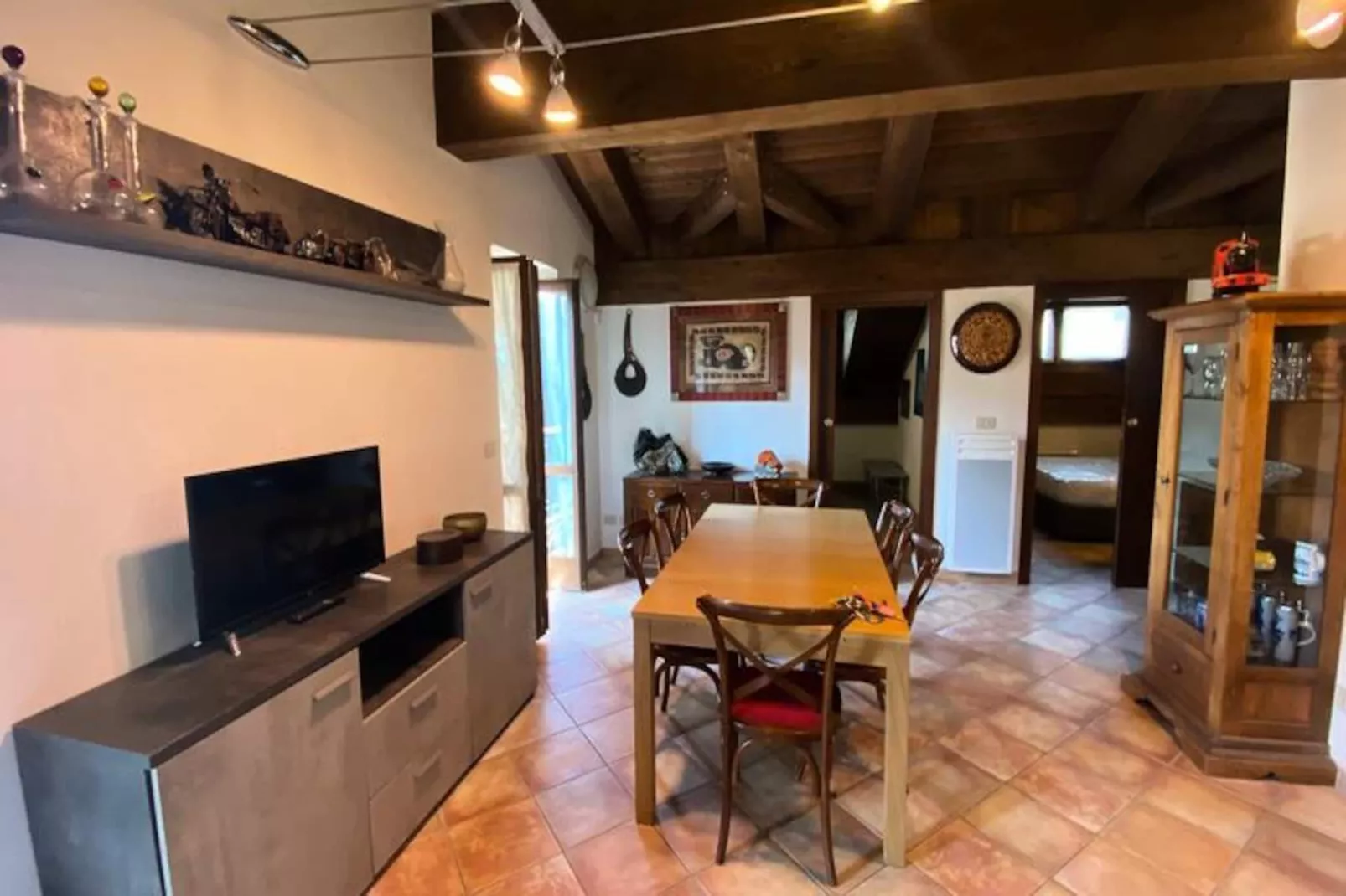 Chalet Carlines-Image-tags.