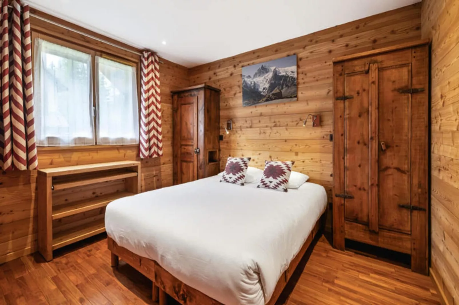 Résidence Marmottant-Buitenkant zomer