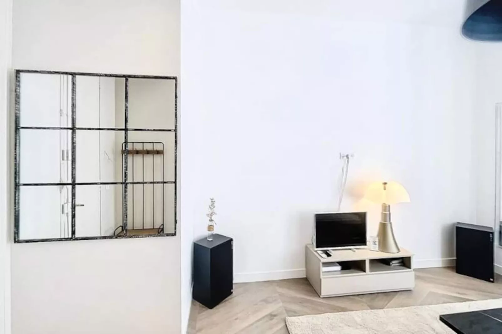 2 Pi&egrave;ces Moderne - 3/4 Pers Calme Cannes Hyper Centre Olam Properties-Image-tags.