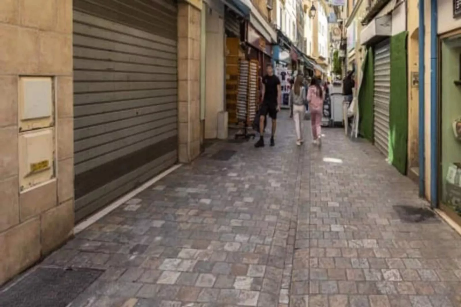 Résidence Bnb Renting Grand Studio Au C&oelig;ur De Cannes, Quartier De La Vieille Ville !-Buitenkant zomer