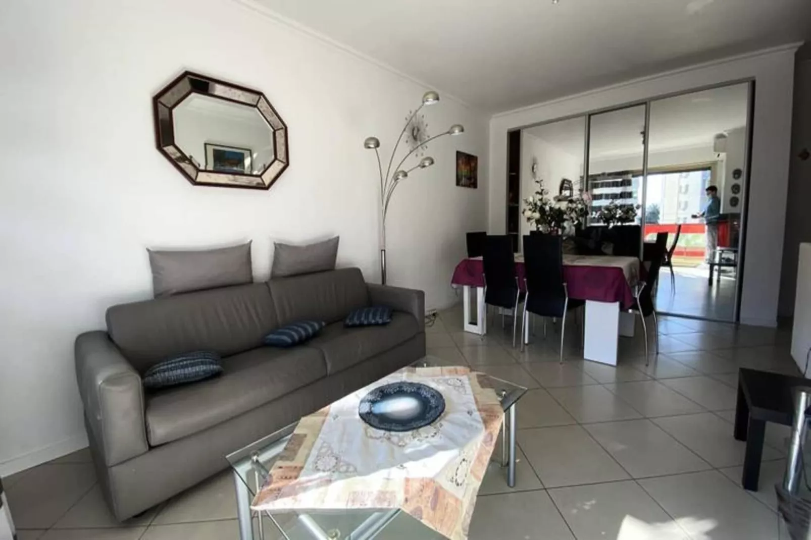 Résidence 2 Pi&egrave;ces Plein Sud &agrave; 300m De La Croisette ☀live In Le Bosquet☀-Woonkamer