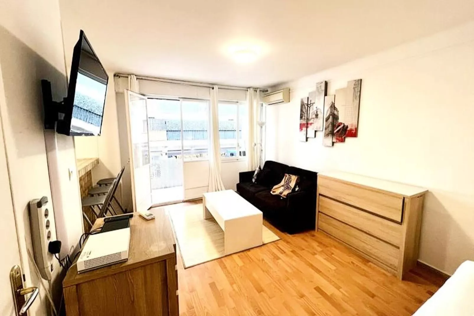 Résidence Studio Climatis&eacute; En Plein Centre Ville De Cannes &agrave; 2 Pas De Rue D'antibes-Sfeer