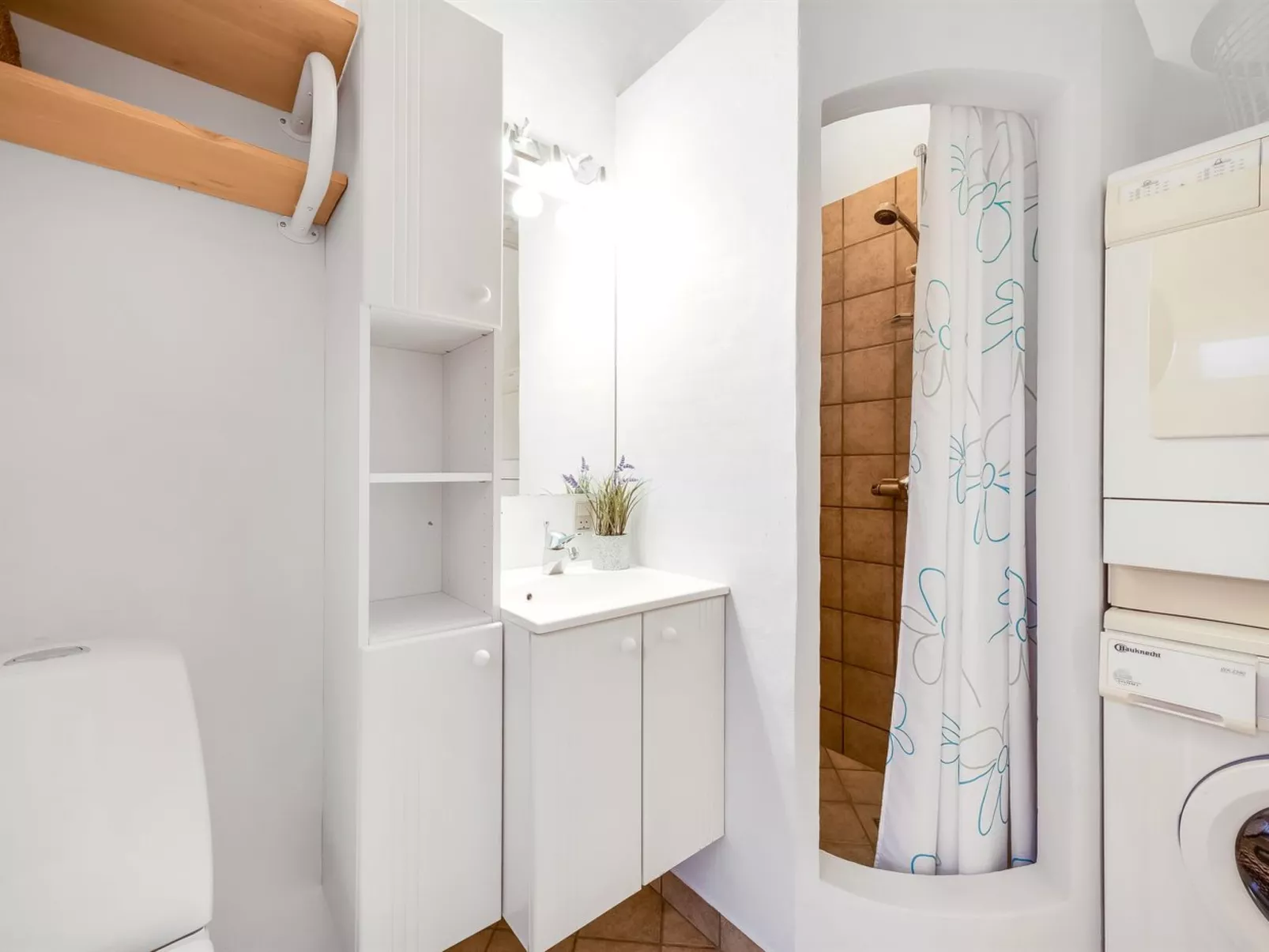 "Gidske" - 1.1km from the sea-Binnen