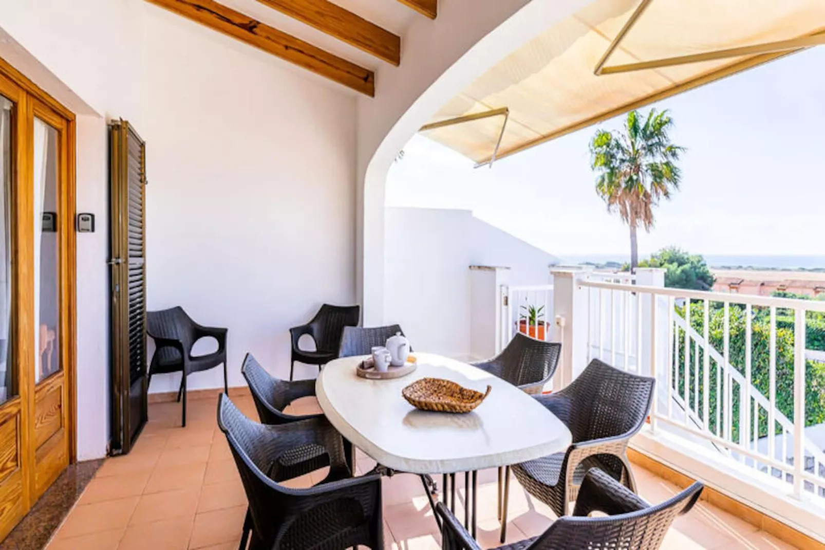 Maison à Son Bou-Image-tags.