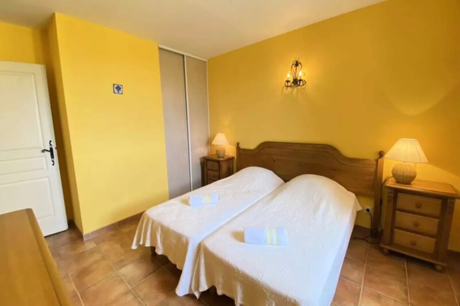 04b3: Beau T3 Au Coeur Des Lavandes - Piscine-Image-tags.