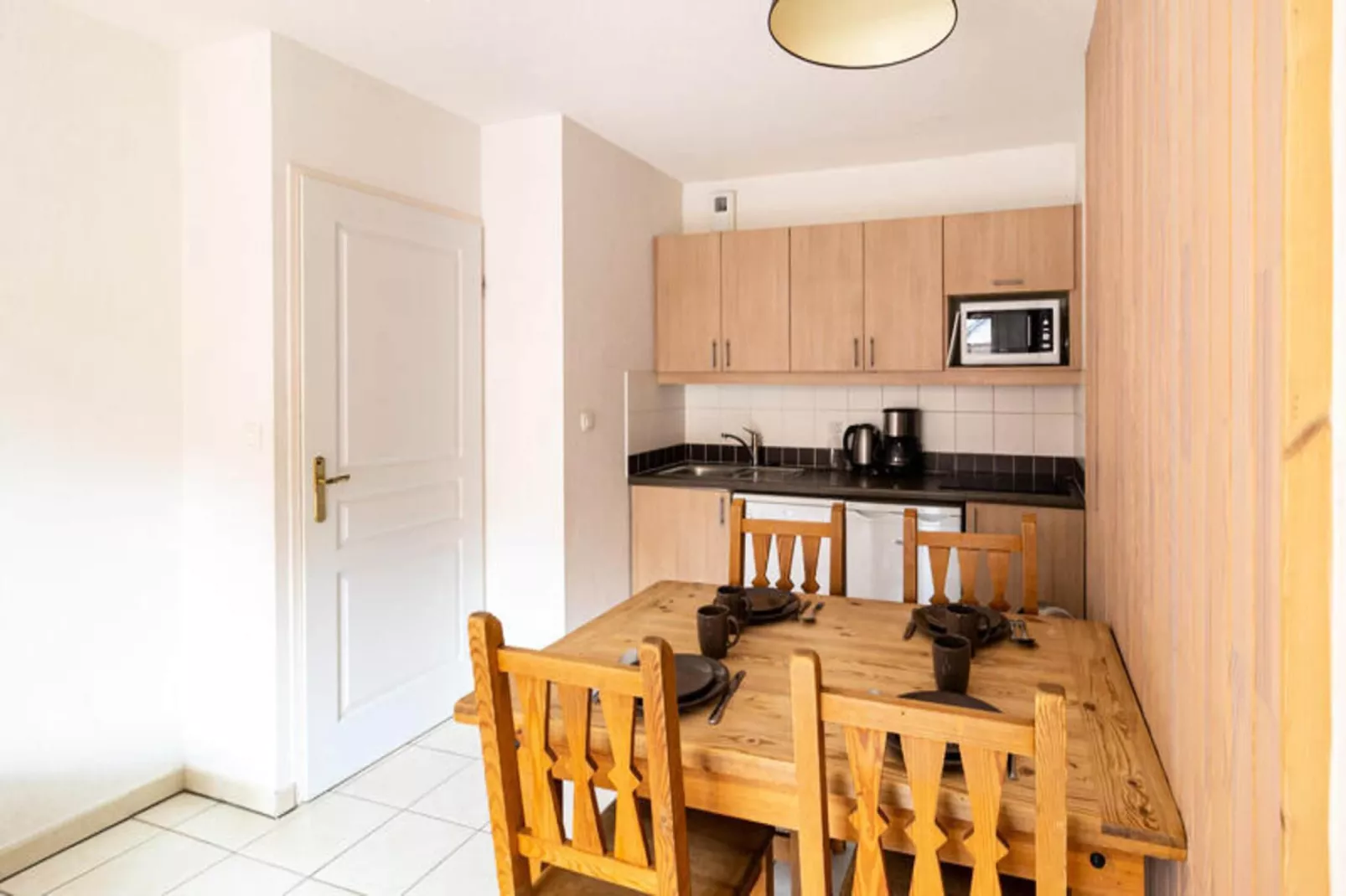 Résidence Le Balcon Des Airelles-Eetkamer