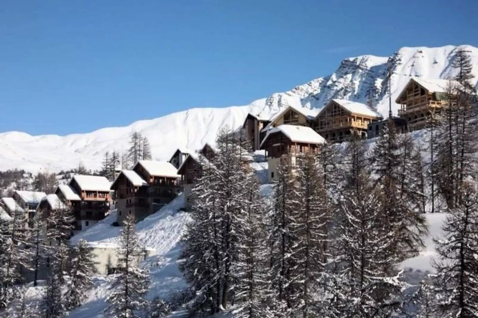 Chalet Des Rennes - Buitenkant zomer