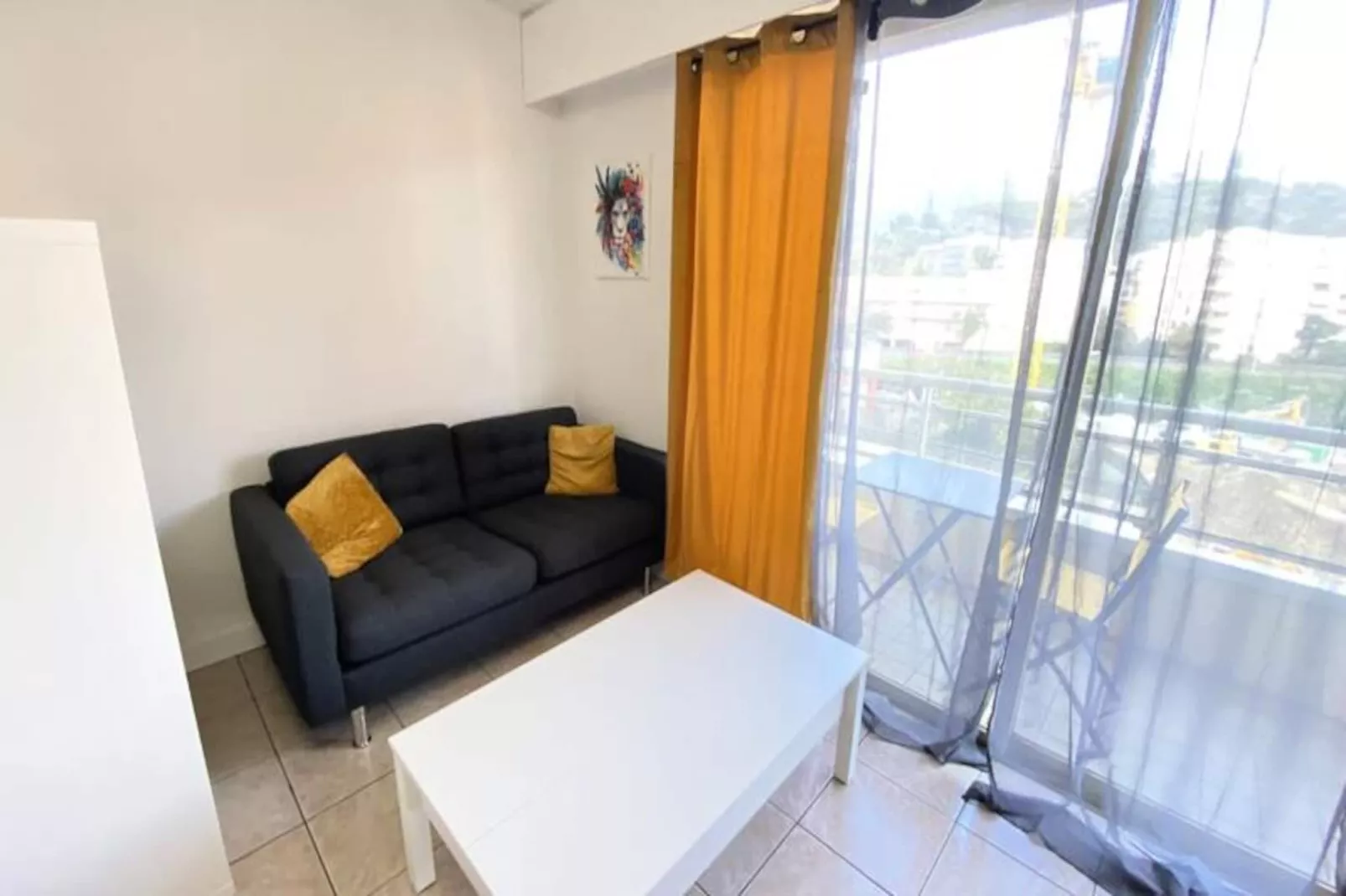 06bq : Studio &agrave; Deux Pas Des Plages-Image-tags.