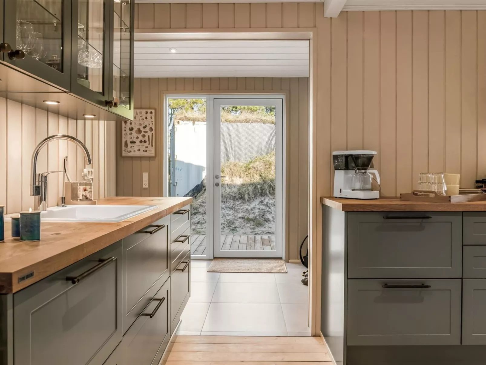 "Erja" - 600m from the sea-Binnen