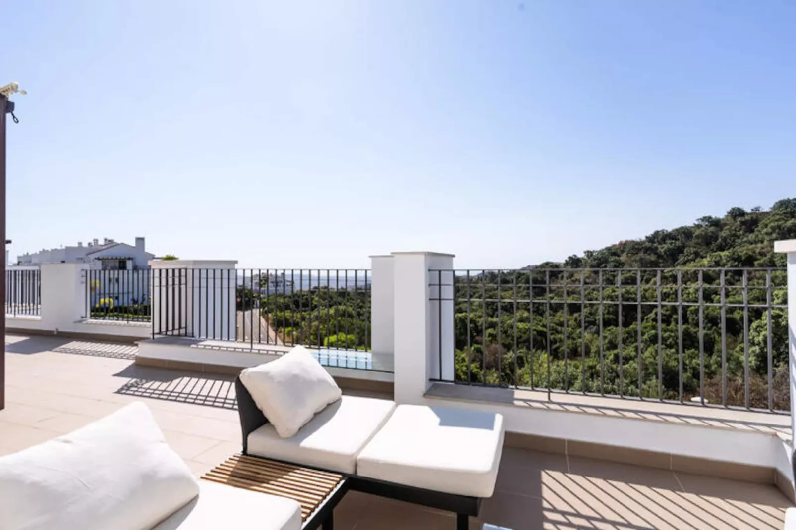 Appartements à Ojen-Image-tags.