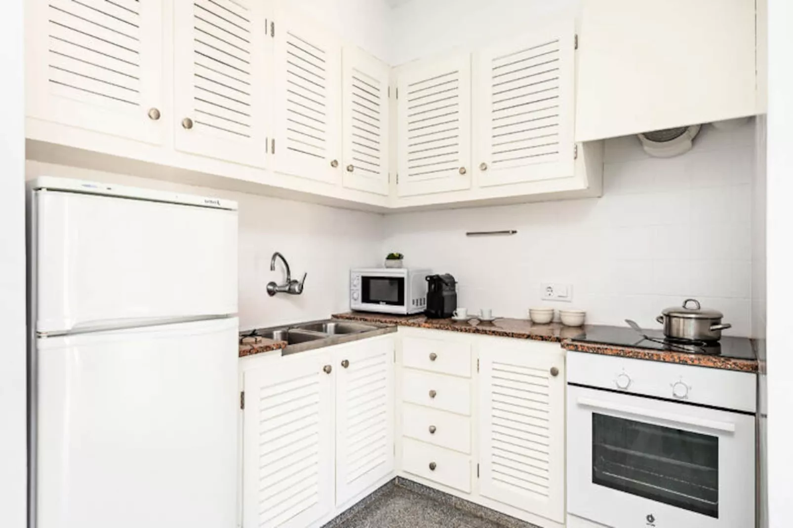 Appartements à Son Bou-Image-tags.