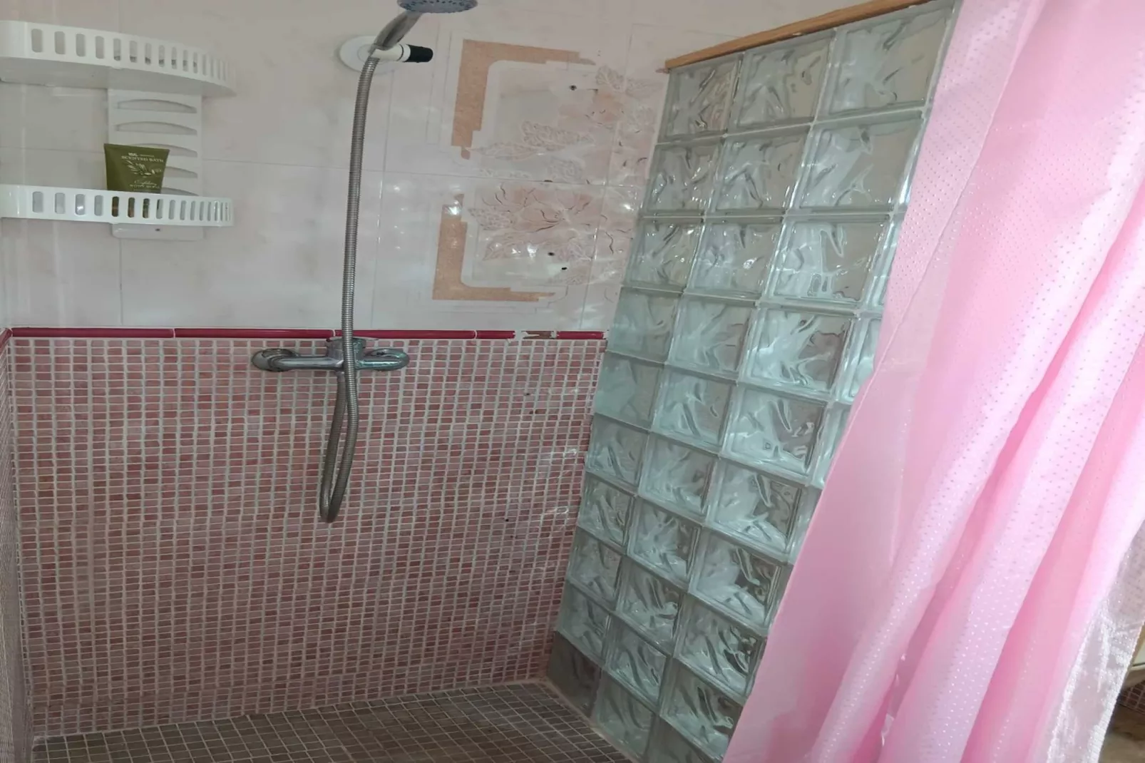 MamaTuli+34635401120-Badkamer