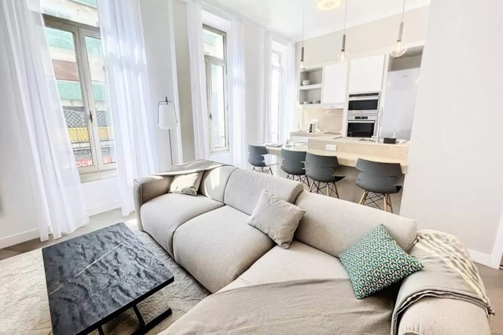 2 Pi&egrave;ces Moderne - 3/4 Pers Calme Cannes Hyper Centre Olam Properties-Image-tags.