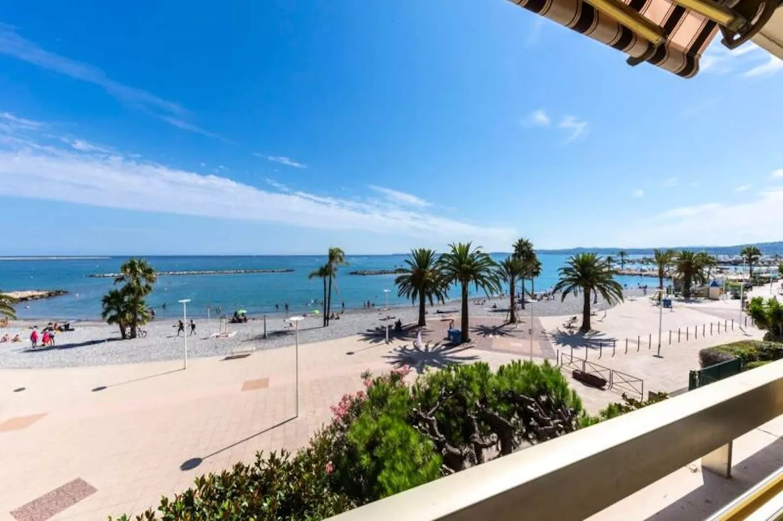 06k1 - Face &agrave; La Mer T2 R&eacute;nov&eacute; - Terrasse &ndash;parking-Image-tags.