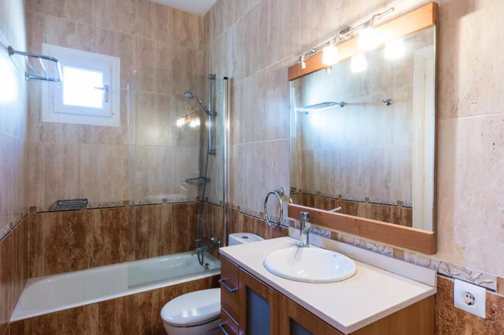 Maison à Cala Galdana-Badkamer