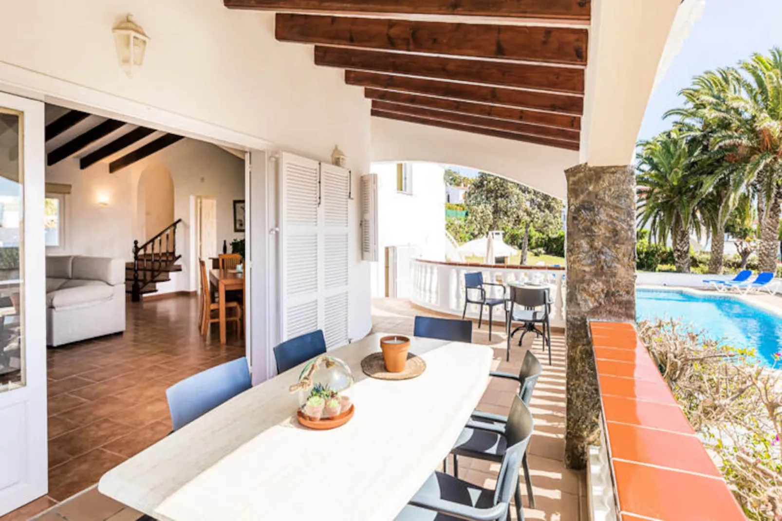 Maison à Son Bou-Image-tags.