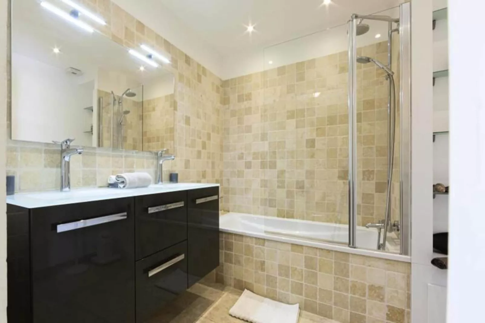 Résidence Appartement Enti&egrave;rement &eacute;quip&eacute; De 105 M2 Avec Vue Mer Et Collines-Buitenkant zomer