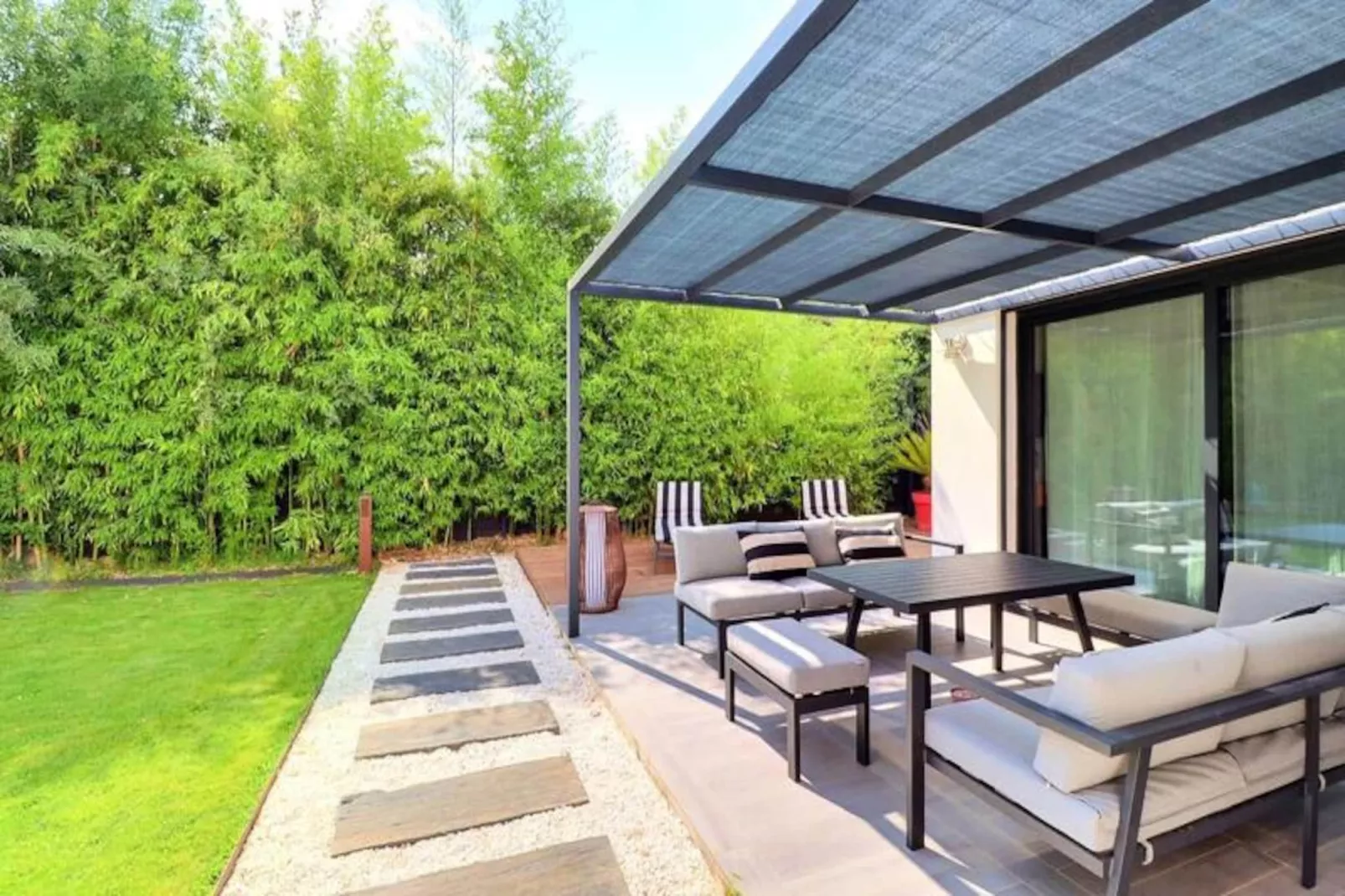 La Cabane Du Cap : Maisonnette &agrave; Aix-Image-tags.